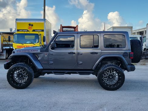 Used 2021 Jeep Wrangler Unlimited Rubicon AWD/4WD image 6