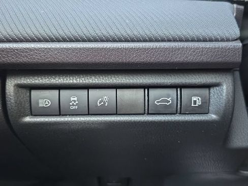 Used 2025 Toyota Camry SE FWD image 25