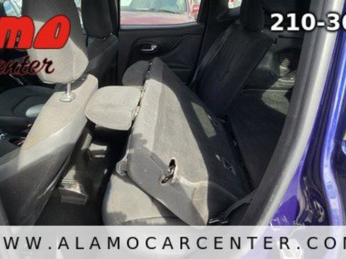 Used 2017 Jeep Renegade Altitude image 31