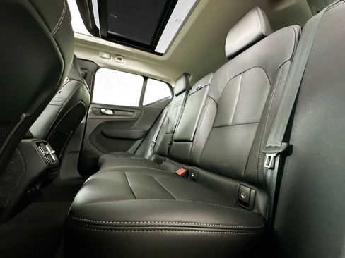 Used 2025 Volvo XC40 B5 Plus w/ Protection Package Premier image 20