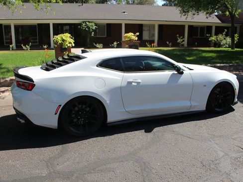 Used 2017 Chevrolet Camaro LT RWD image 47