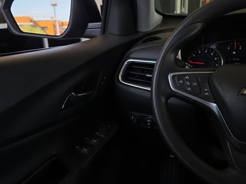 Used 2023 Chevrolet Equinox LT image 18