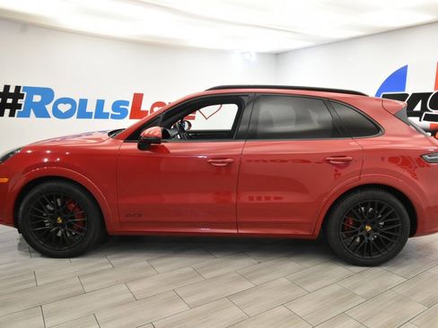 Used 2021 Porsche Cayenne GTS image 2