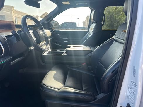 Used 2025 Ford Expedition Tremor AWD/4WD image 8