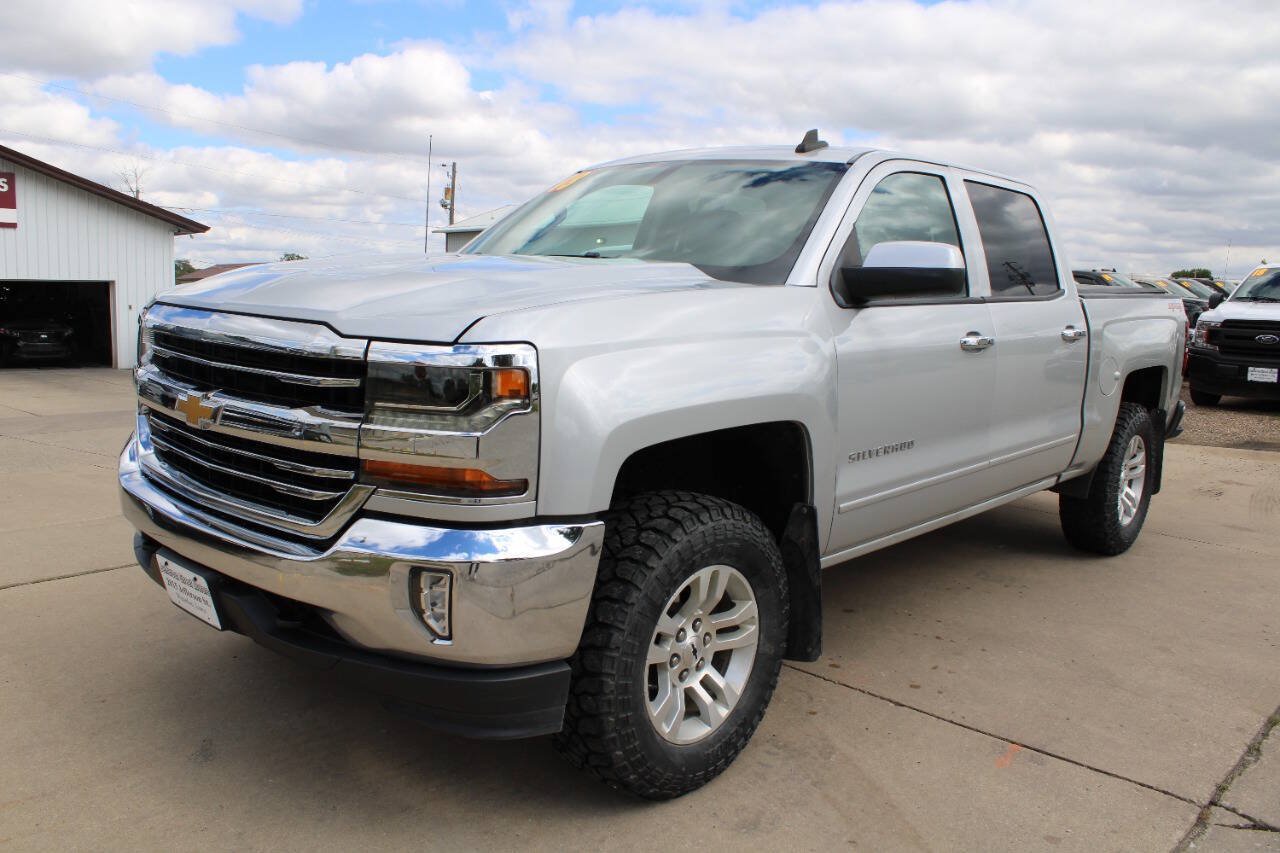 Used 2018 Chevrolet Silverado 1500 LT w/ All Star Edition AWD/4WD image 2