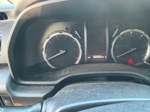 Used 2022 Toyota 4Runner TRD Off-Road Premium w/ TRD Black Wheel Package (TMS) AWD/4WD image 7