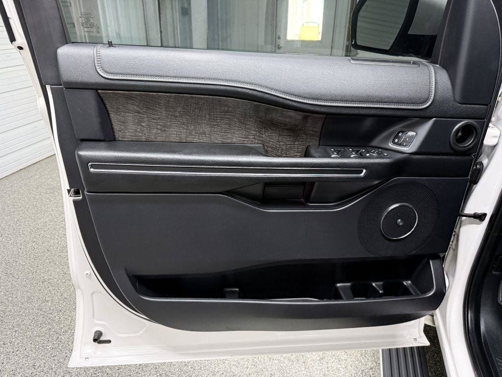 Used 2019 Ford Expedition Max Limited w/ Equipment Group 301A AWD/4WD image 23