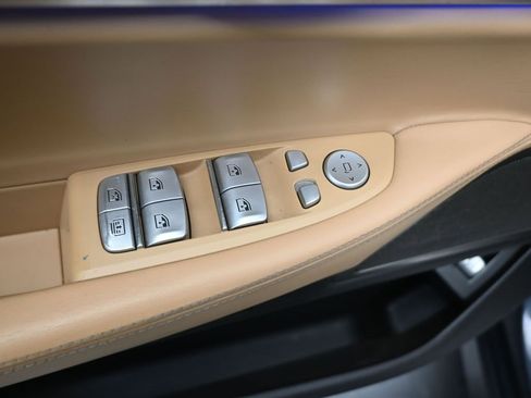 Used 2020 BMW 740i w/ Premium Package image 13