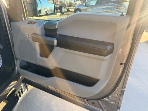 Used 2019 Ford F150 XLT w/ Equipment Group 302A Luxury image 15