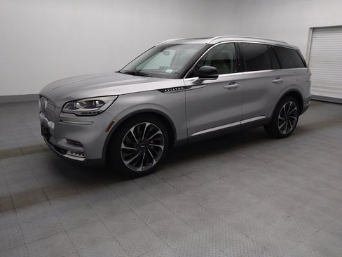 Used 2020 Lincoln Aviator Reserve w/ Equipment Group 202A AWD/4WD image 2