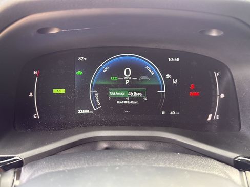 Used 2025 Toyota Camry SE image 16