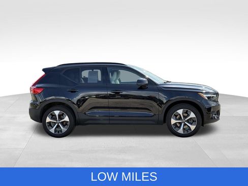 Used 2023 Volvo XC40 B5 Plus w/ Climate Package AWD/4WD image 12