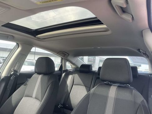 Used 2020 Honda Civic EX image 16