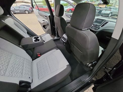Used 2023 Chevrolet Equinox LS FWD image 25