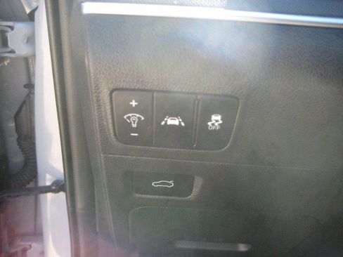 Used 2022 Kia K5 GT-Line FWD image 18