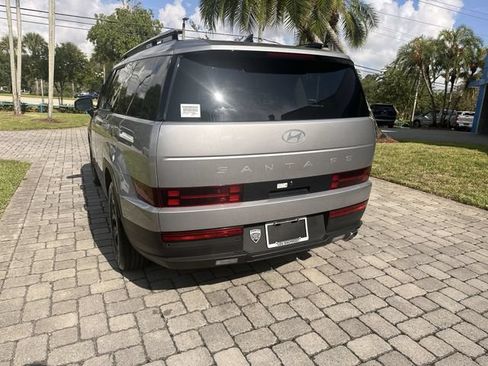 Used 2025 Hyundai Santa Fe SEL FWD image 35