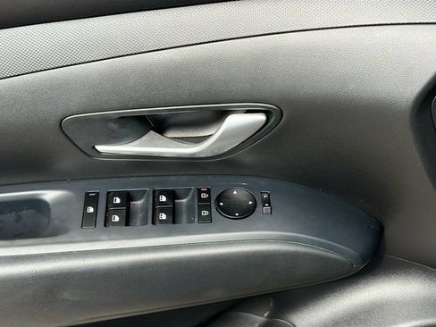 Used 2025 Hyundai Tucson SEL FWD image 16