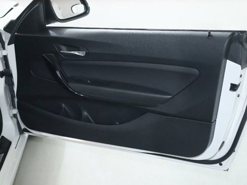 Used 2020 BMW 230i xDrive Convertible AWD/4WD image 33