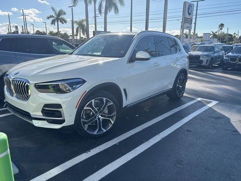Used 2023 BMW X5 xDrive40i w/ Premium Package image 7