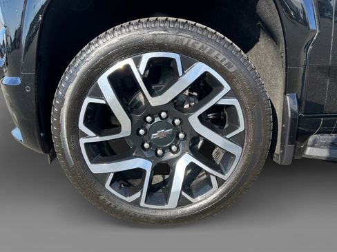 New 2024 Chevrolet Silverado EV RST image 9