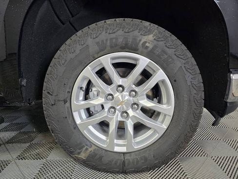 Used 2020 Chevrolet Silverado 1500 LTZ w/ LTZ Plus Package AWD/4WD image 2