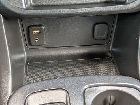 Used 2018 Chevrolet Colorado W/T RWD image 18