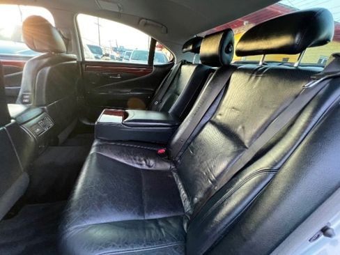 Used 2011 Lexus LS 460 Luxury image 11