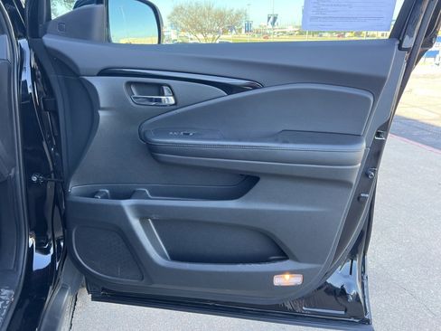 Used 2019 Honda Pilot Touring image 18