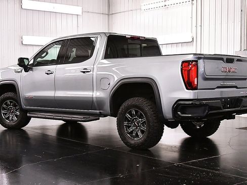 Used 2025 GMC Sierra 1500 AT4X image 5