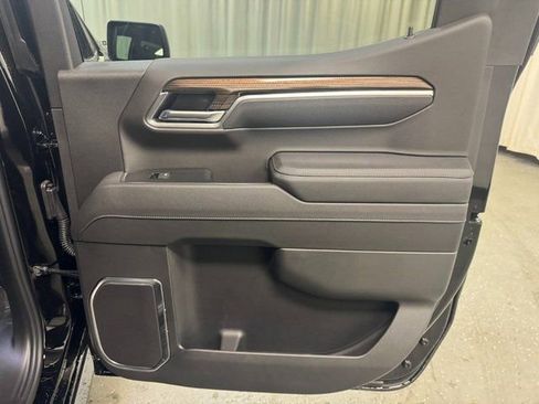 New 2026 Chevrolet Silverado 1500 RST w/ Dark Appearance Package image 24