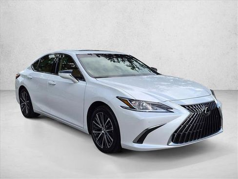 Used 2025 Lexus ES 350 w/ Premium Package FWD image 3