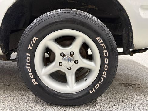 Used 2000 Toyota Tacoma 2WD Xtracab w/ SR5 Pkg image 9