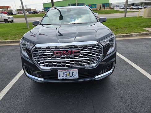 Used 2022 GMC Terrain Denali AWD/4WD image 2