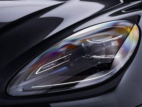 New 2026 Porsche Macan image 7