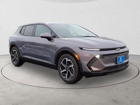 New 2026 Chevrolet Equinox EV LT image 3