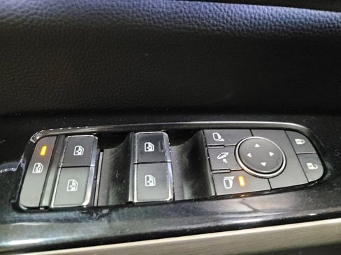 Used 2022 Nissan Pathfinder Platinum w/ Cargo Package AWD/4WD image 27