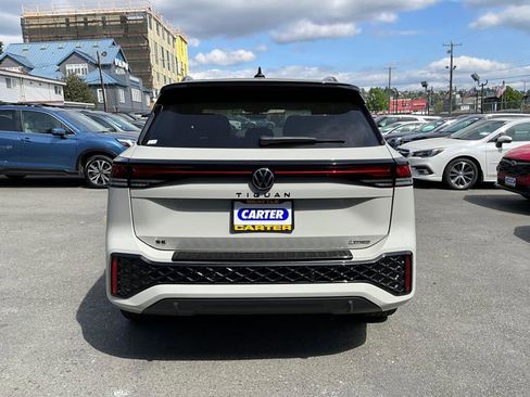 New 2026 Volkswagen Tiguan SE R-Line AWD/4WD image 7