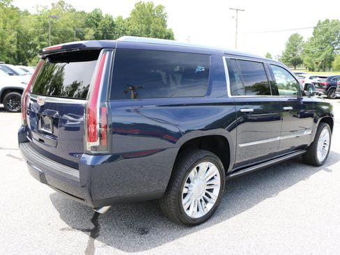 Used 2017 Cadillac Escalade ESV Platinum RWD image 8