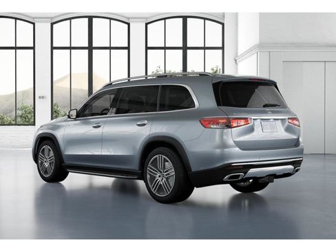 New 2026 Mercedes-Benz GLS 450 4MATIC image 31