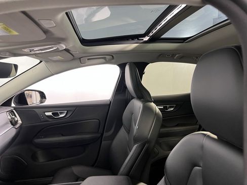 Used 2025 Volvo S60 B5 Core image 23