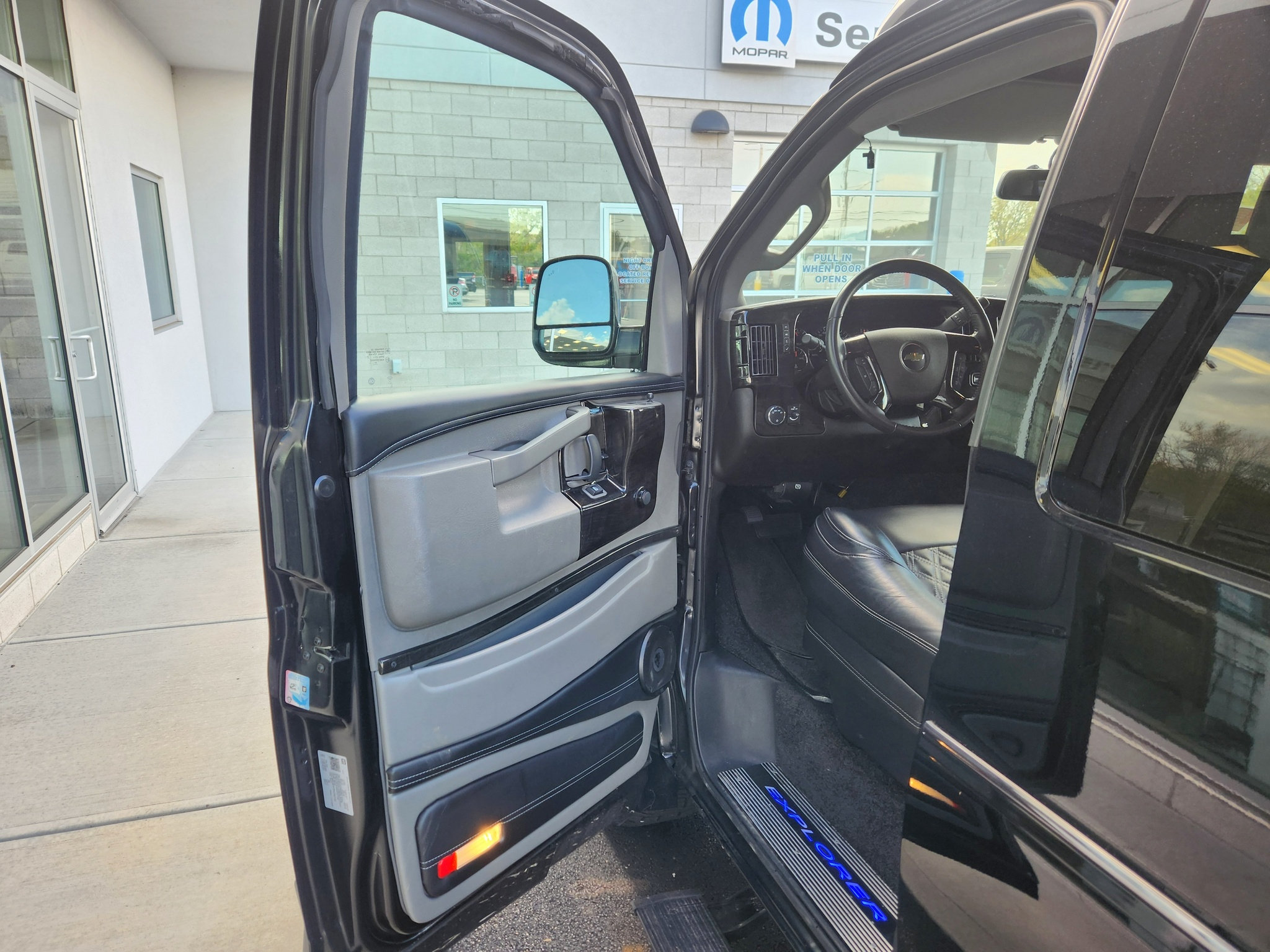Used 2023 Chevrolet Express 2500 RWD image 38