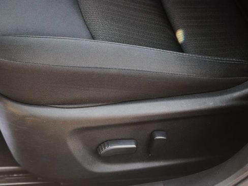 Used 2025 Nissan Altima 2.5 SV FWD image 15