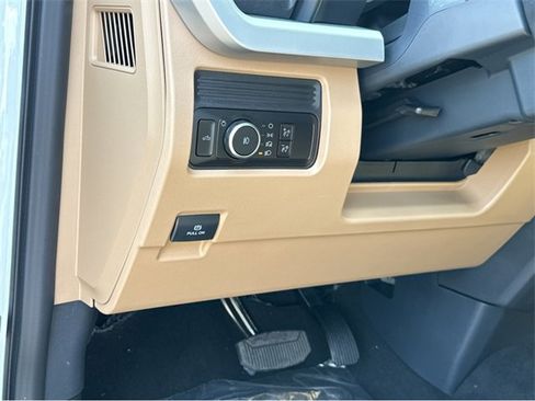 New 2025 Ford F250 XLT image 25