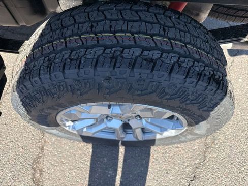 New 2026 Chevrolet Silverado 1500 LT w/ Z71 Off-Road Package image 14