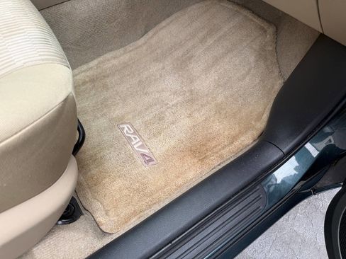 Used 2012 Toyota RAV4 4WD w/ Value Pkg image 83