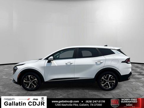 Used 2023 Kia Sportage EX FWD image 8