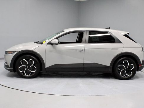 Used 2024 Hyundai Ioniq 5 SE AWD/4WD image 8