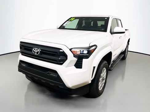 Used 2024 Toyota Tacoma SR5 image 10