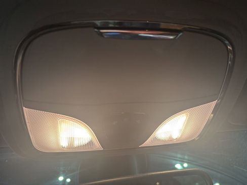 Used 2020 Jeep Cherokee Trailhawk w/ Cold Weather Group image 17