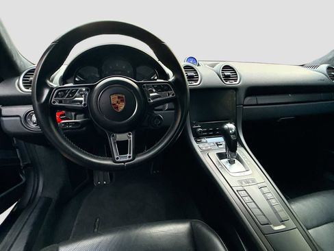 Used 2019 Porsche 718 Cayman GTS image 11